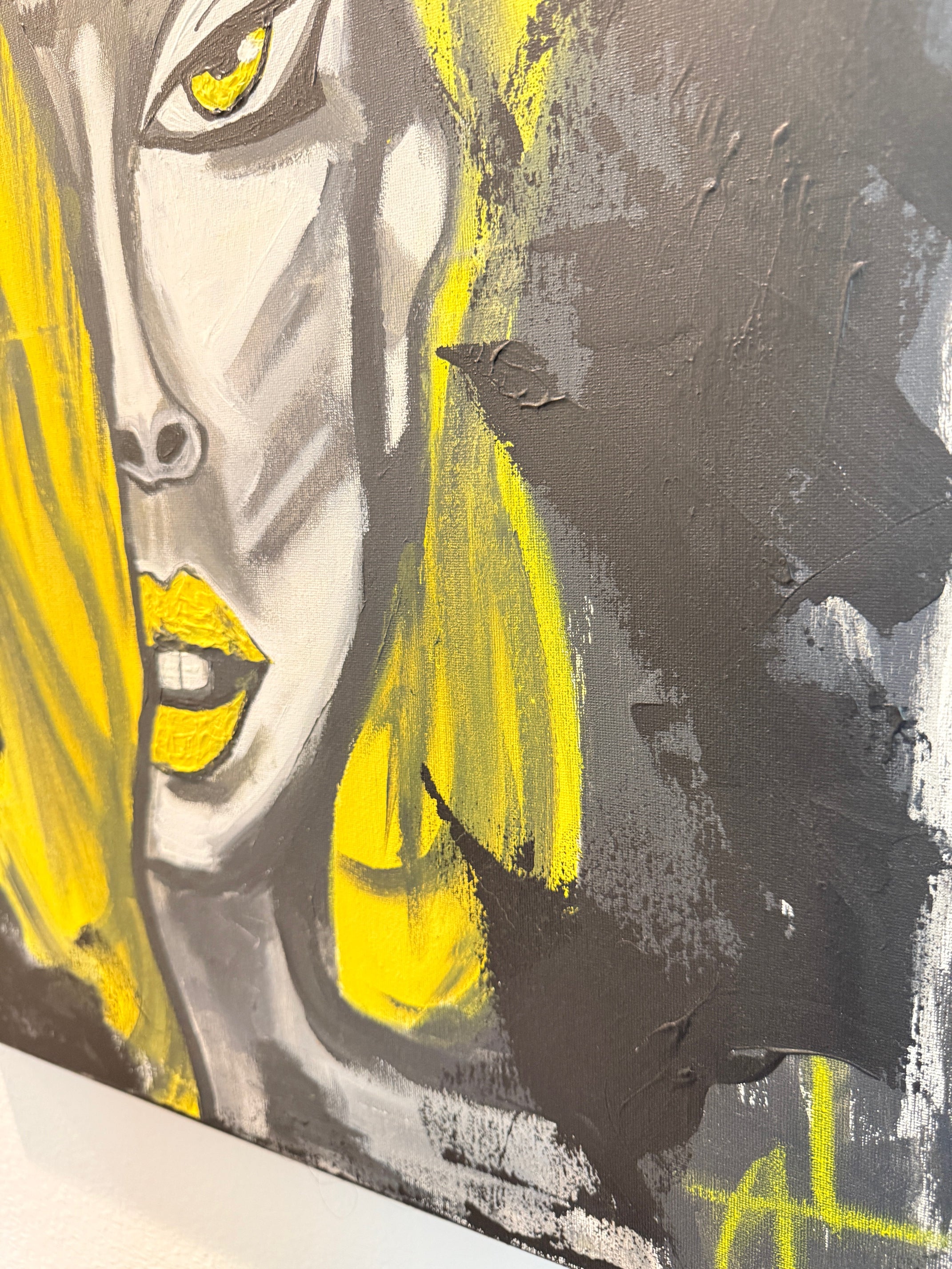 Yellow Vix